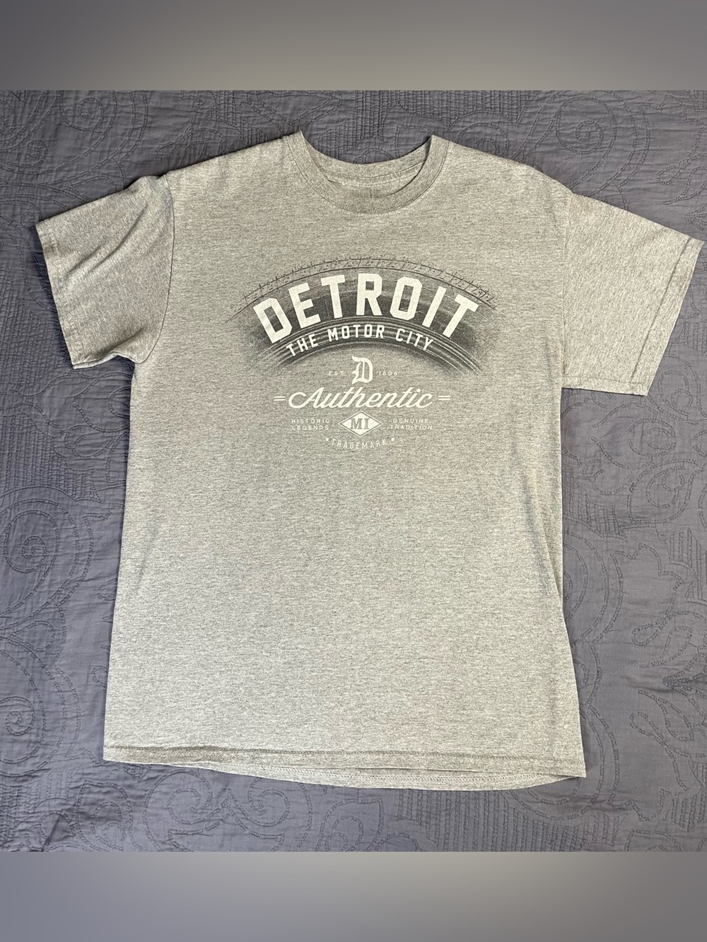 Detroit - The Motor City - Tire Graphic T-Shirt Size: Medium